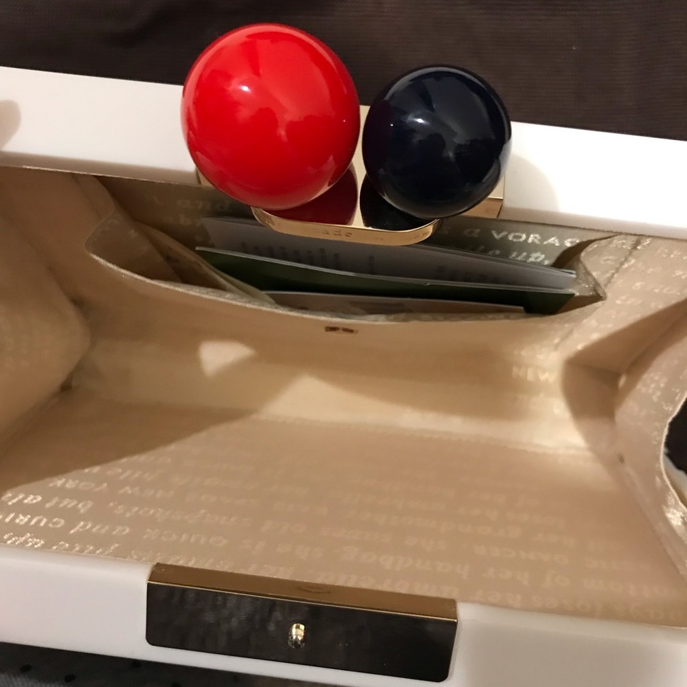Kate spade get out of town clutch - Picture 3 of 4